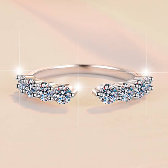 Anello di nozze aperto con pavé di moissanite in argento sterling 925 per la vendita all'ingrosso da parte di Perimade & Co. LLC