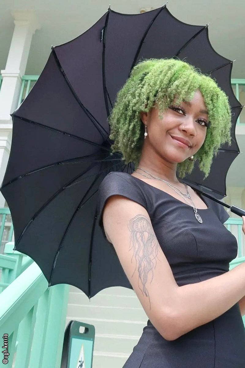 vampirefreaks - Wholesale Umbrella - Unisex - Batwing Pagoda Umbrella [MIDNIGHT BLACK]2