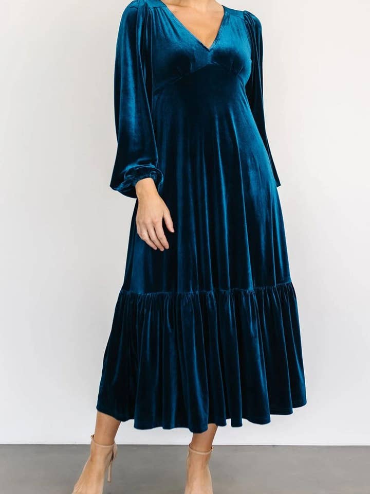 V-Neck Long Sleeve Midi Velvet Dress for wholesale by ClassiQ