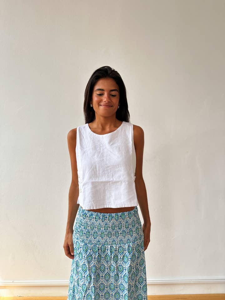 Claudia White Top for wholesale by MindTraveler