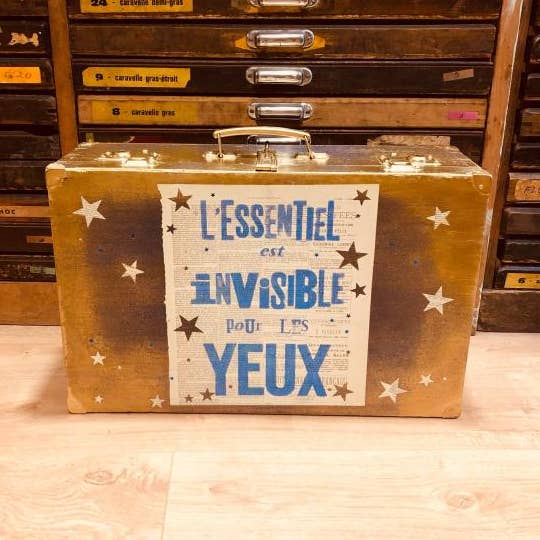 Valise l’Essentiel Est Invisible Pour Les Yeux pour la vente par La fabrique de MOTS MAGIQUES
