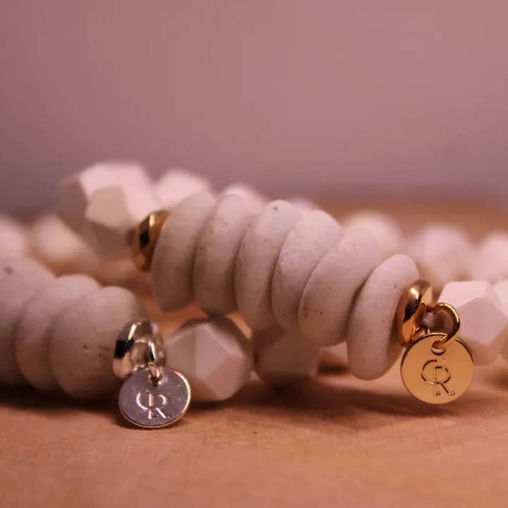 Élevé pour la vente par Compassion Rocks Jewelry