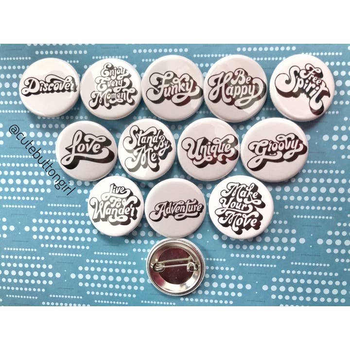 Personnalité en noir et blanc de 1,25 pouces et 2,25 pouces pour la vente par Cute as a Button Girl