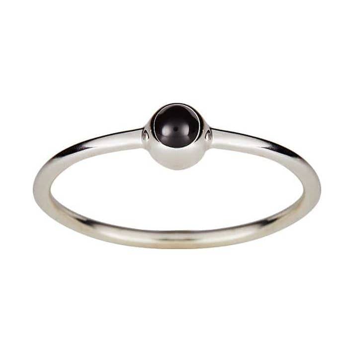 Anello in argento con piccola onice nera per la vendita all'ingrosso da parte di Juulry