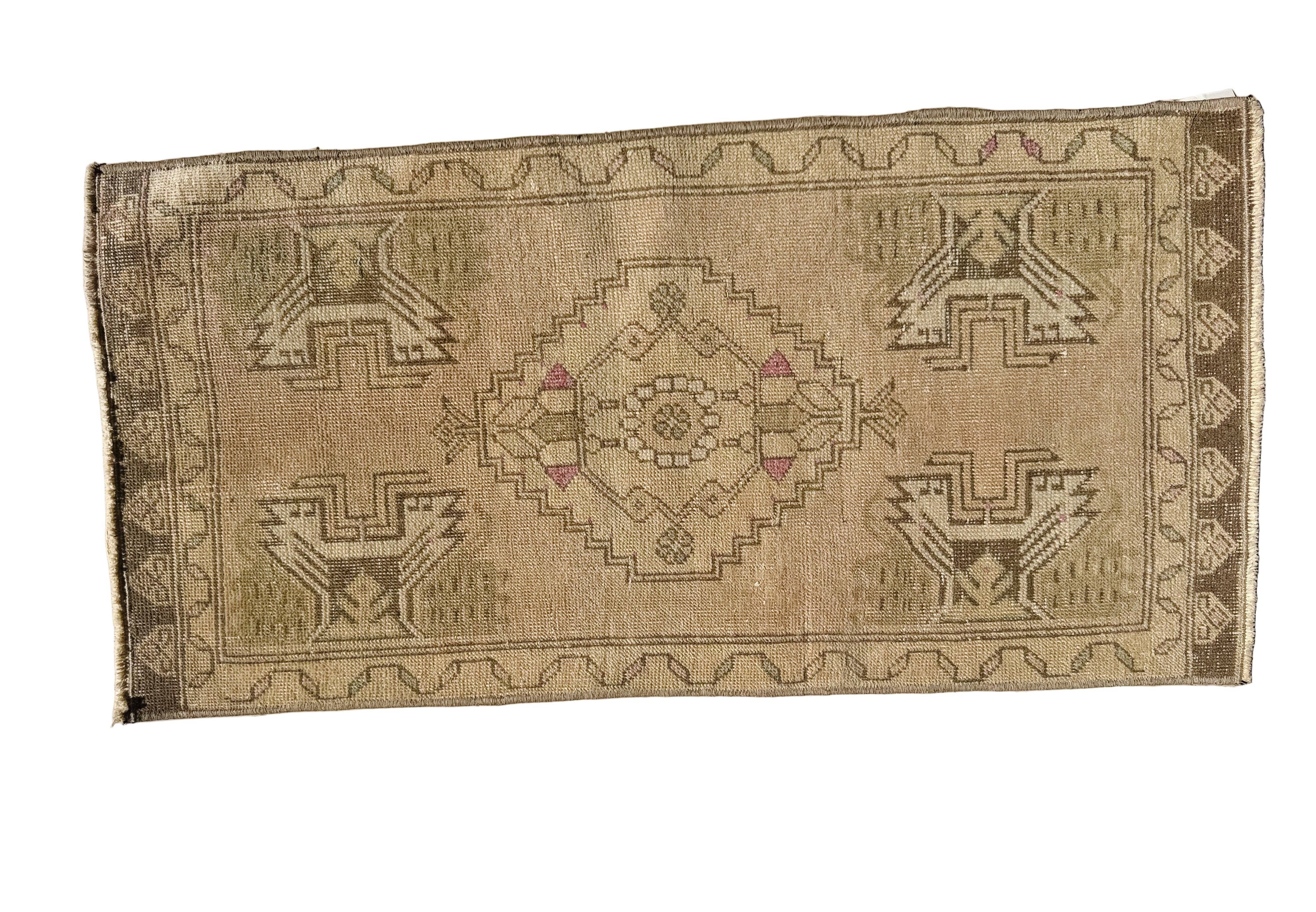 peony + olive - Wholesale Area Rug - Mini Vintage Rug No. 481