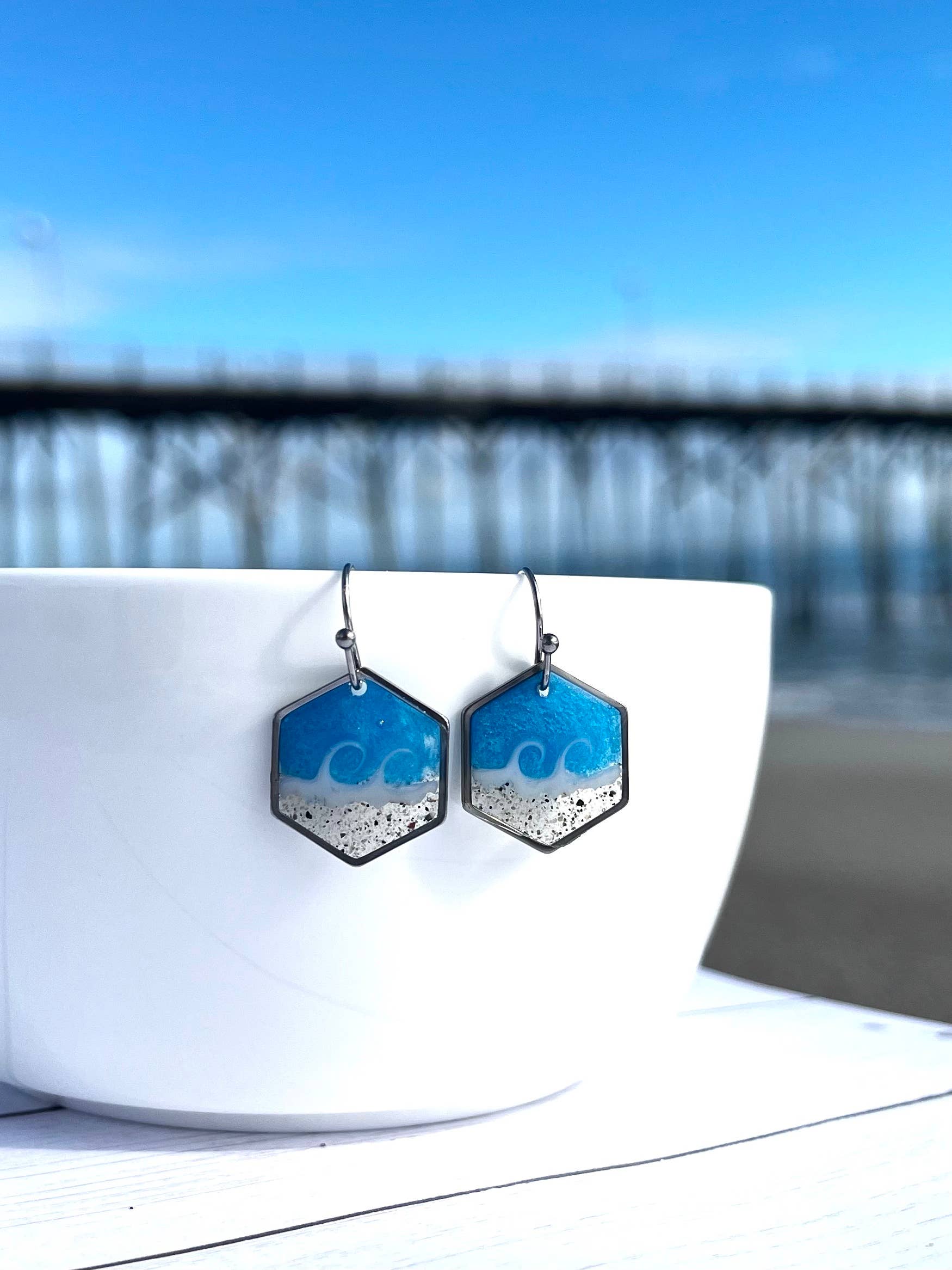 Sandy Beaches Shop – Großhandel Ohrhänger – Benutzerdefinierte Sand Sechseck Welle baumeln Ohrringe | Strandsand4