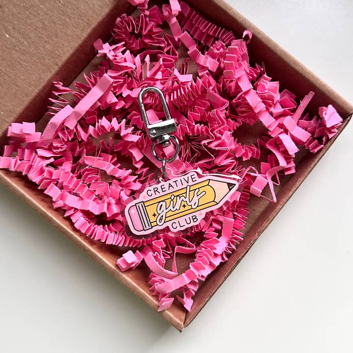 Kreative Pigers Klub Nøglering Kunstner Skaber Piget Gave for engroshandel hos Dolly’s Doodles