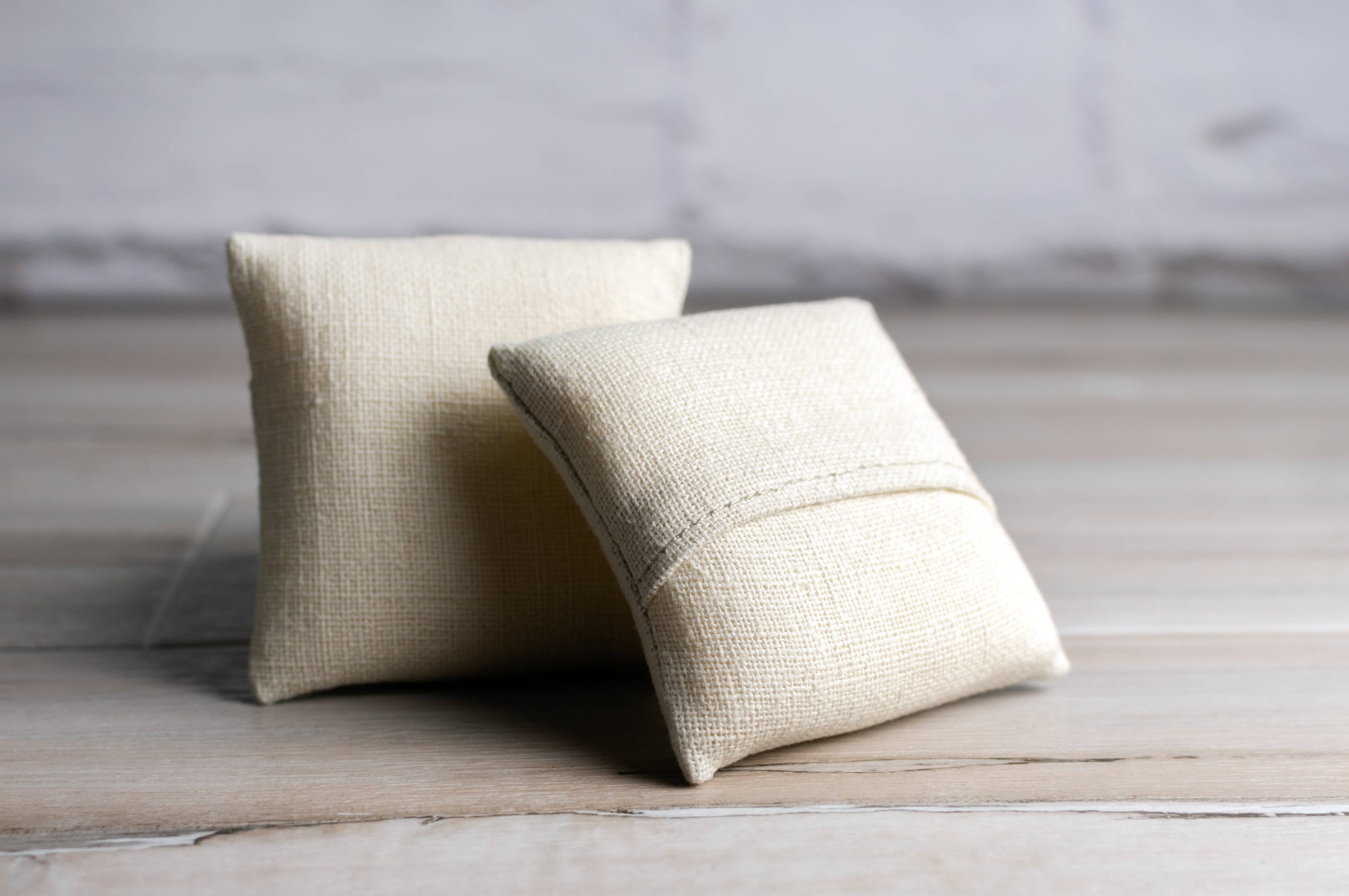 JILZARAH - Wholesale Retailer Display - Jewelry - Linen Pillow0