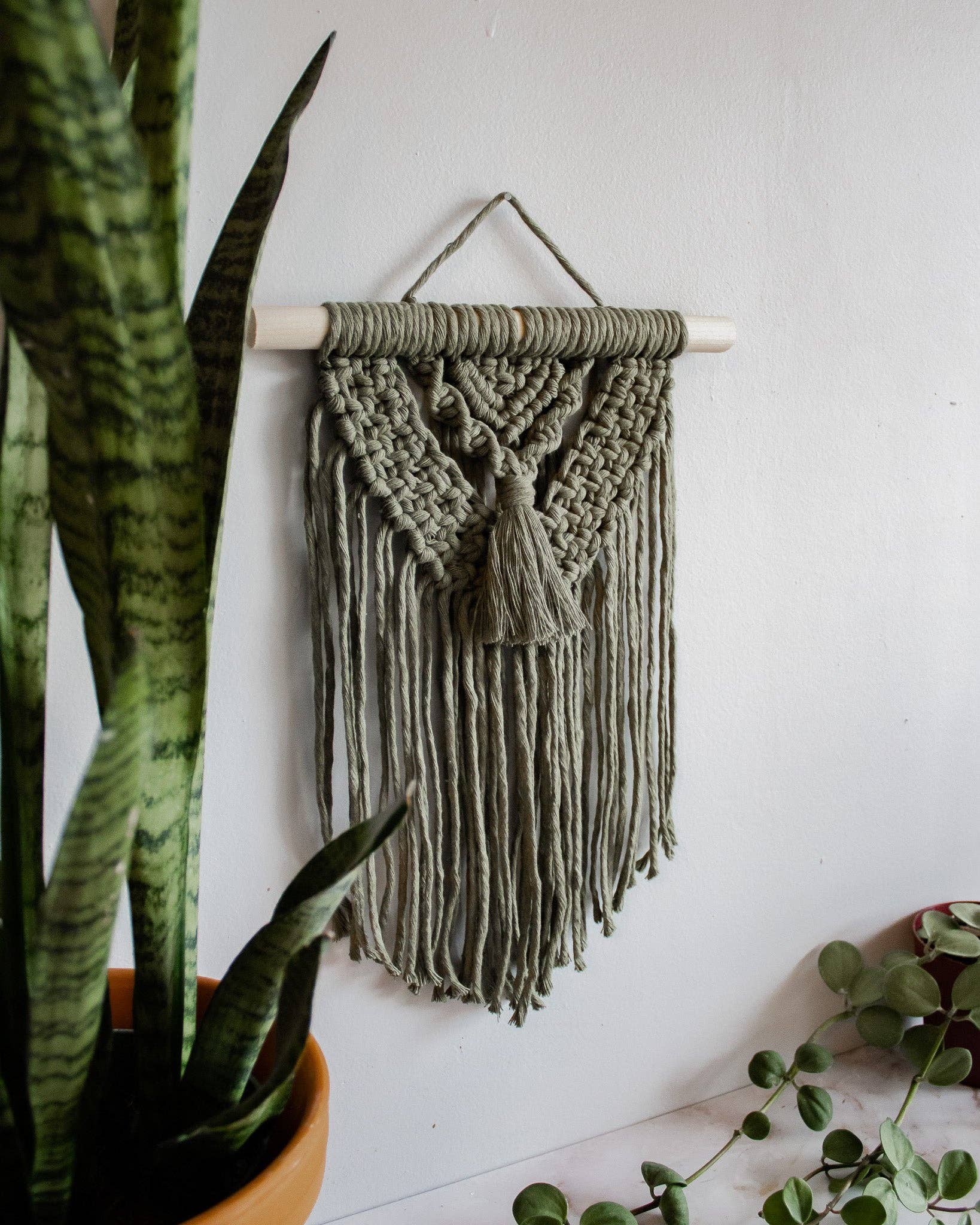 Modern Bo Studio - Wholesale Tapestry/Textile - "Piper" - Small Macrame Wall Hanging11
