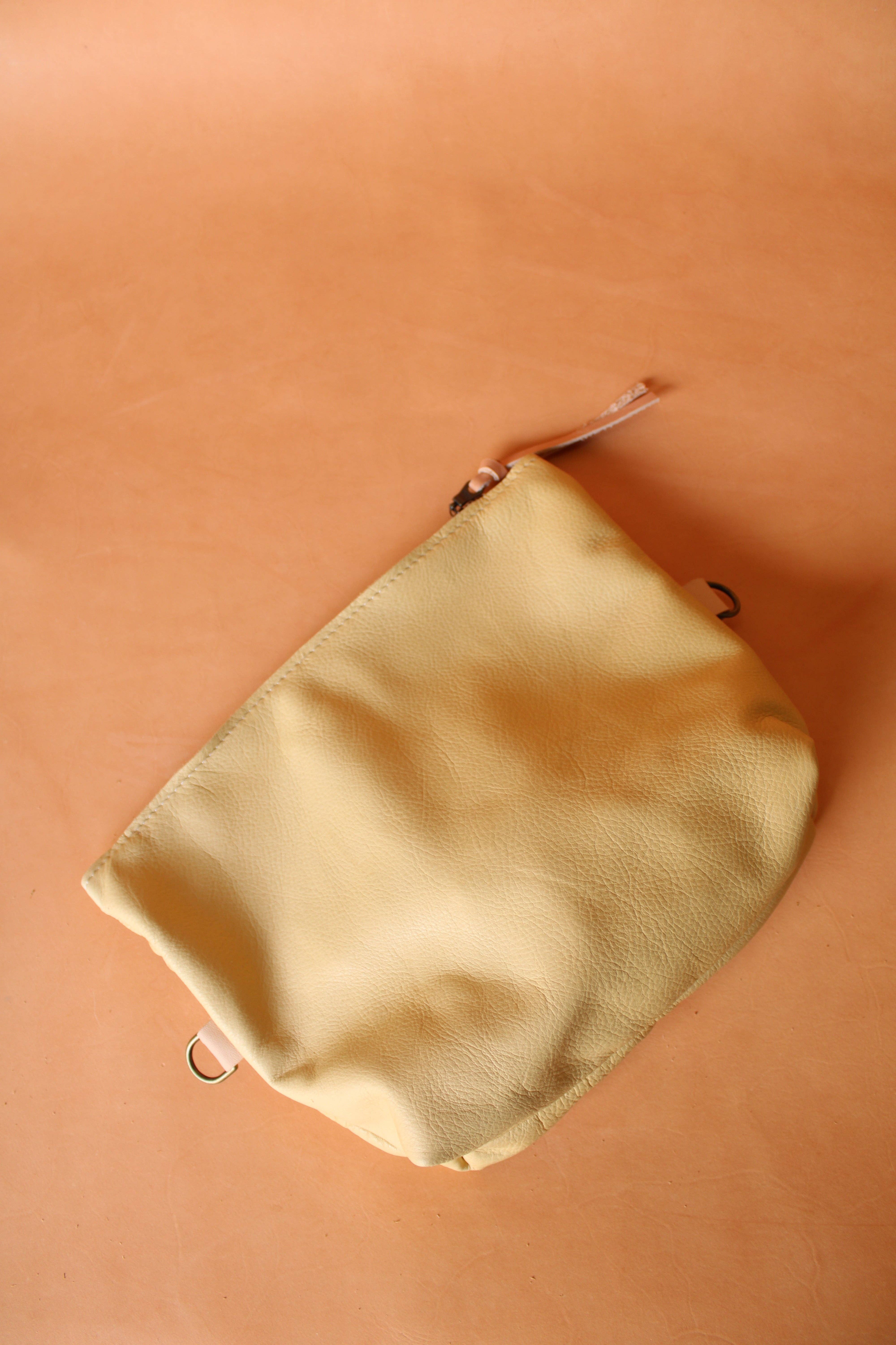 Olive n' Suede - Wholesale Crossbody Bag - Women's - Square Side Bag0