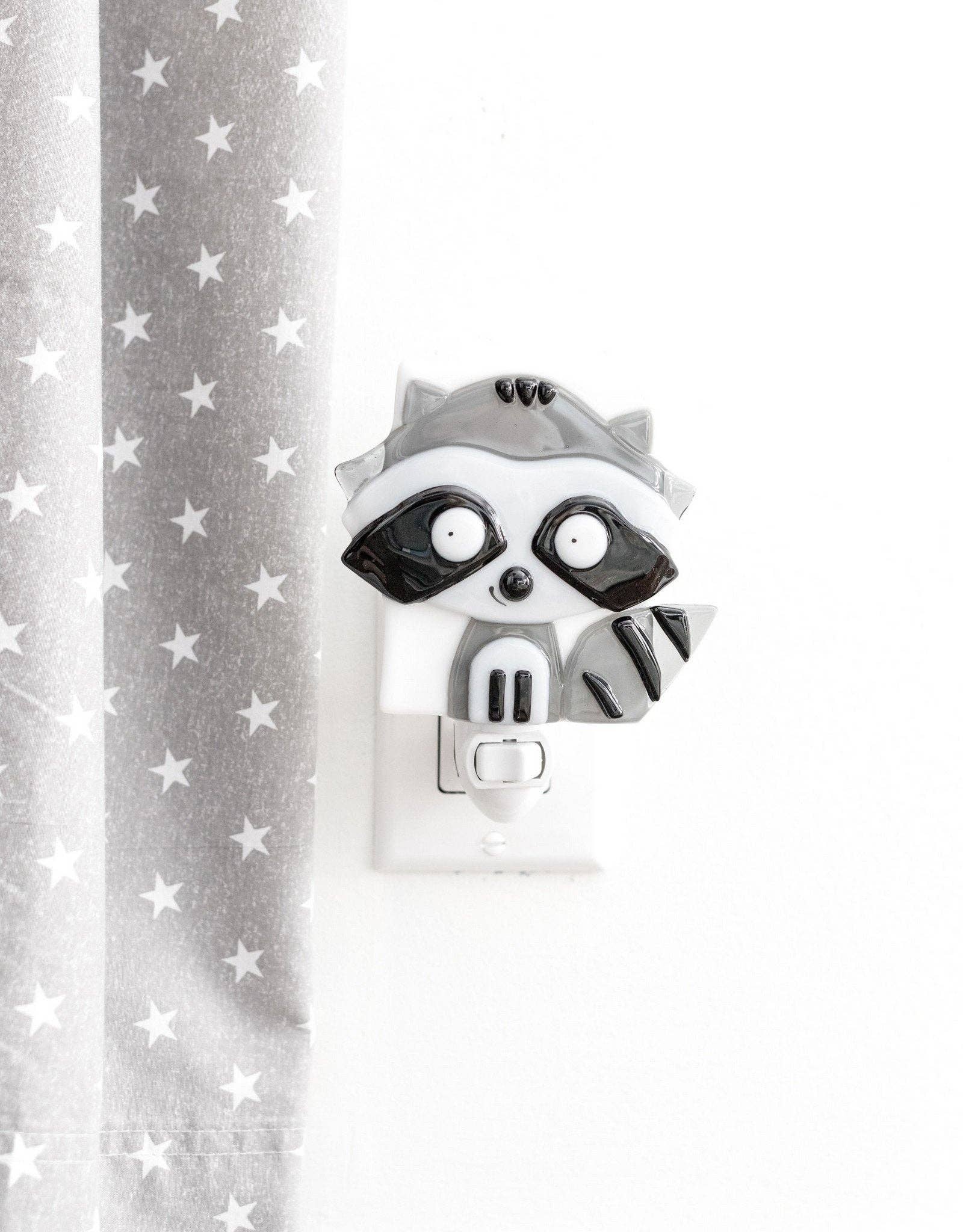 Shine on me Distribution - Wholesale Night Light - Kids & Baby - Night Light - Raccoon - Gaston