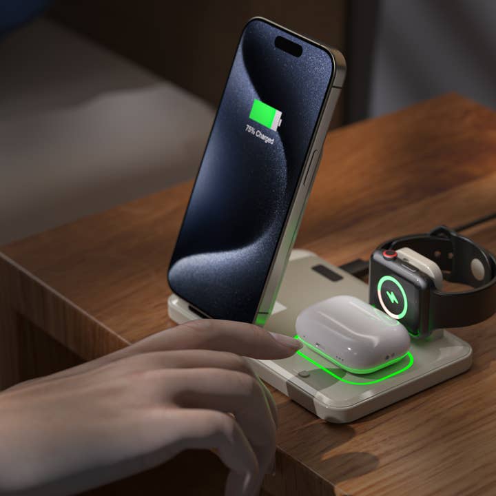 LAX Gadgets - Wholesale Charger - Flat Folding 3-in-1 Fast Wireless Charger -Retail Packaging3