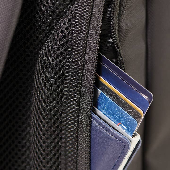 Svart EZRI Elite för wholesale på Faire9