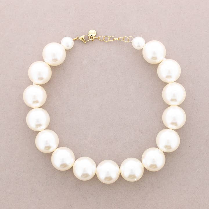 Beige 25Mm Pearl Finish Ball Necklace for wholesale on Faire