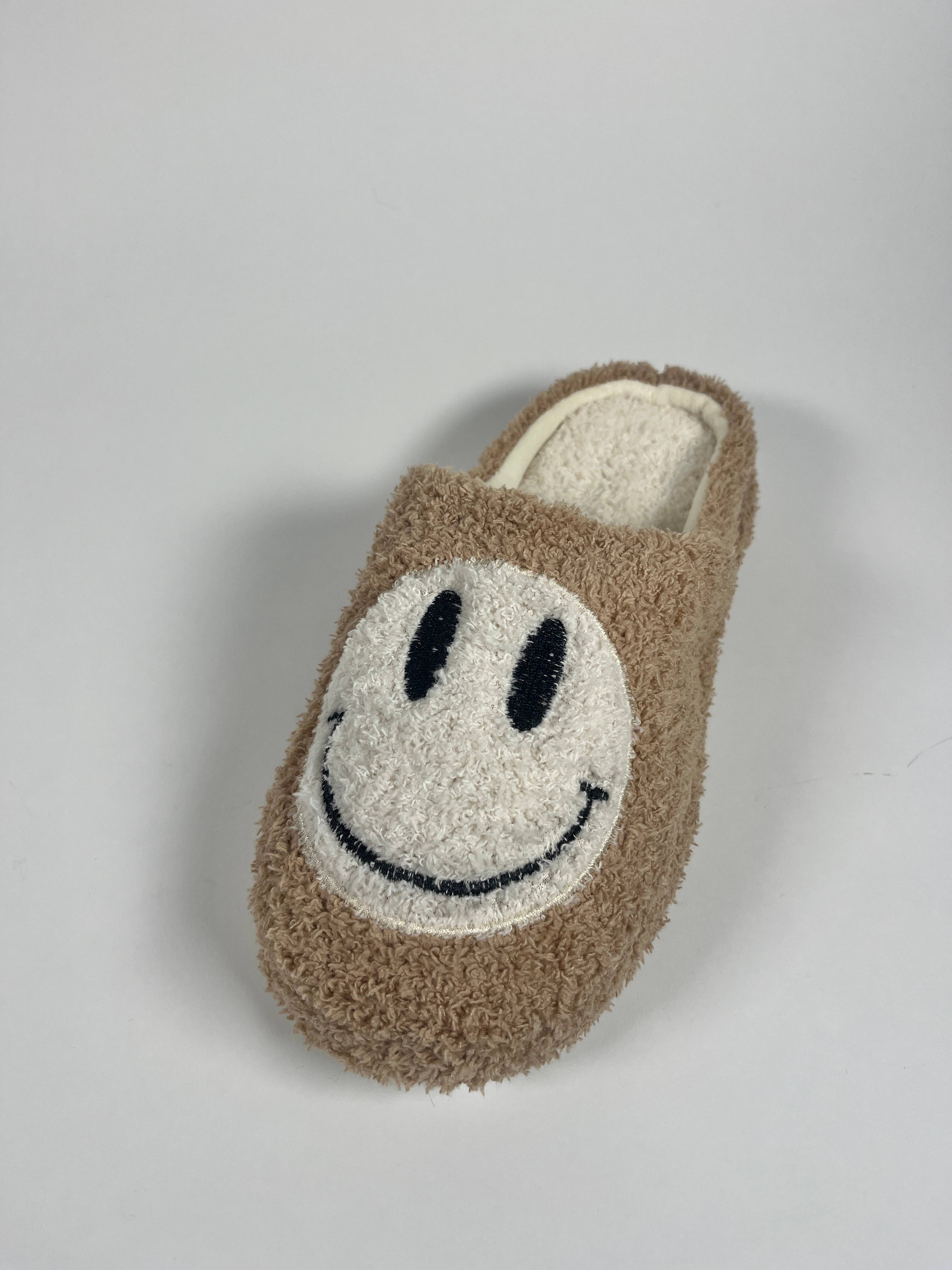 Handcraft Manufacturing Corp. - Wholesale Slippers - Women's - Cozy Smiley Clog7