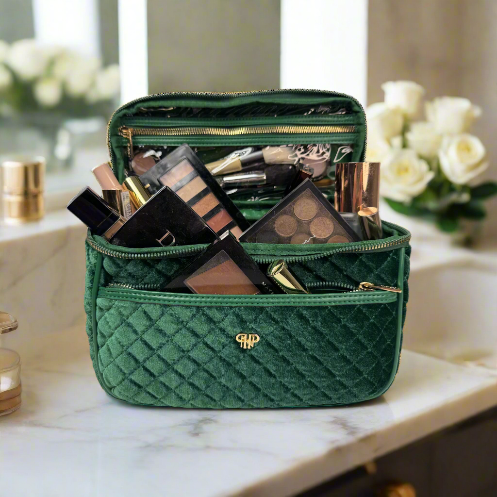PurseN (new) - Wholesale Toiletry Bag - Women's - Classic Train Case - Emerald Velvet2