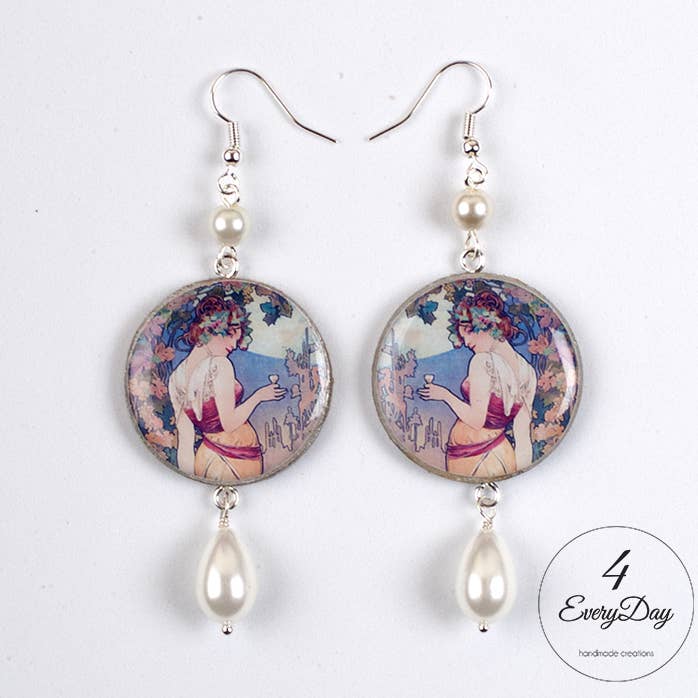 Øreringe i træ og harpiks - Alphonse Muchas plakat for engroshandel hos 4everyday Handmade