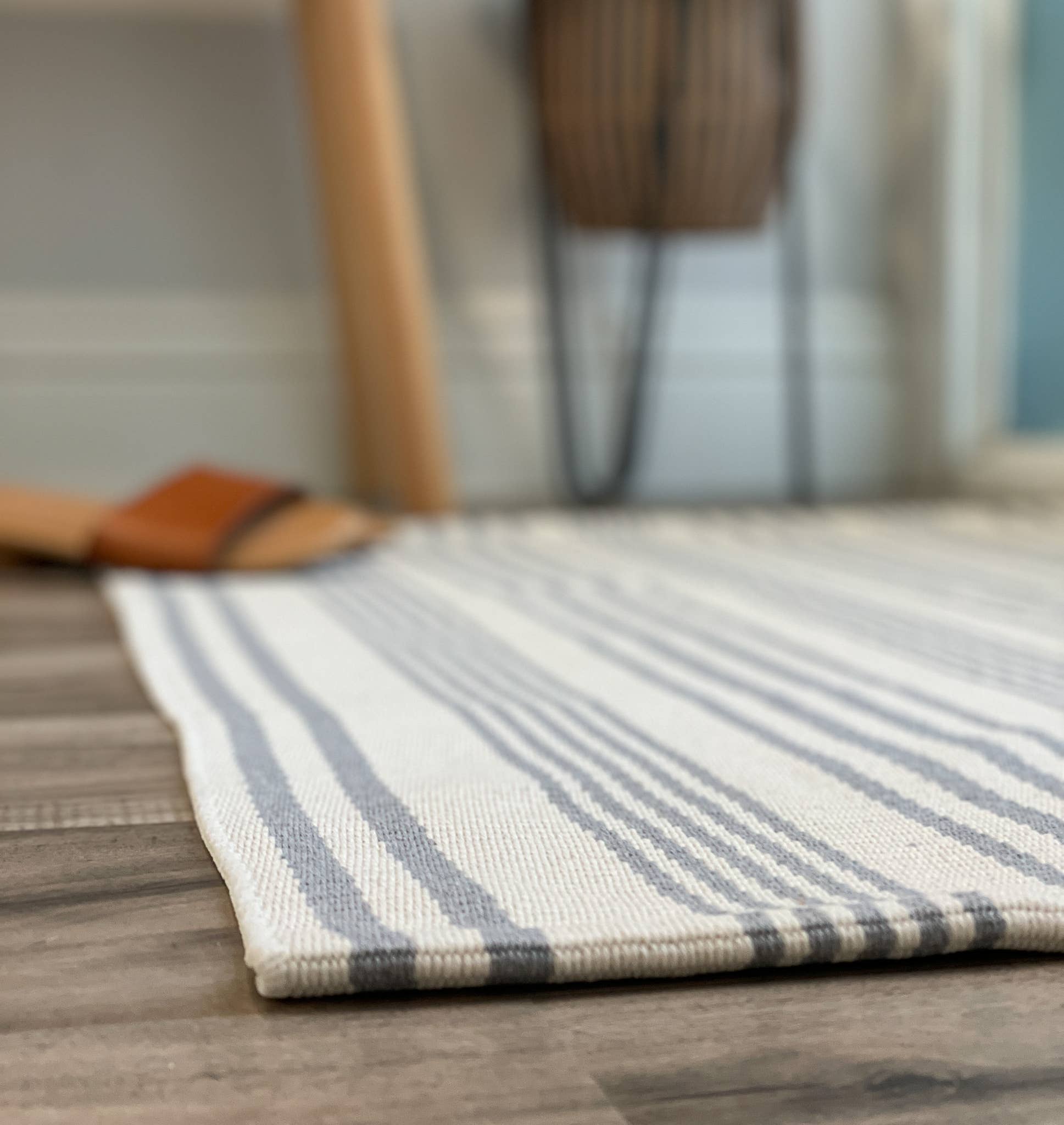 Nickel Designs Doormats - Wholesale Area Rug - Cream and Grey Striped Accent Rug3