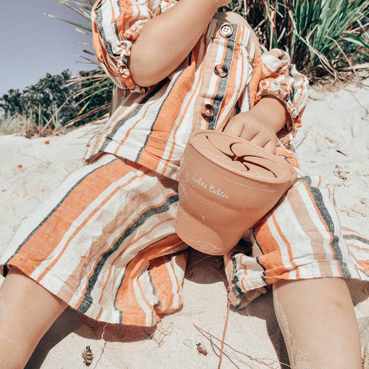 Siliconen Snackbeker - Inklapbaar met Deksel voor wholesale door Zebra Babies