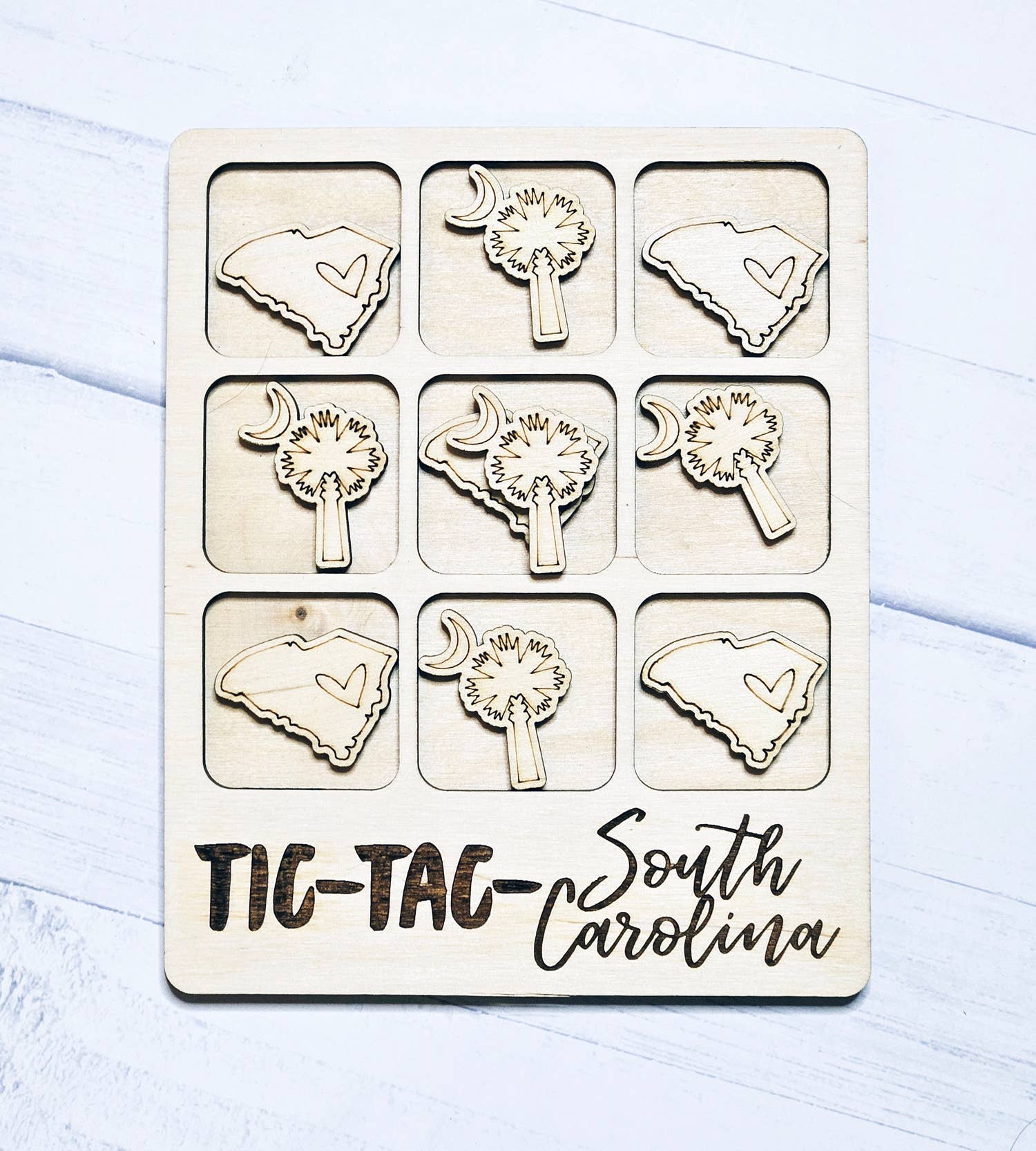 The Trendy Traveler - Wholesale Board Game - South Carolina Palmetto Tic-Tac-Toe Game1