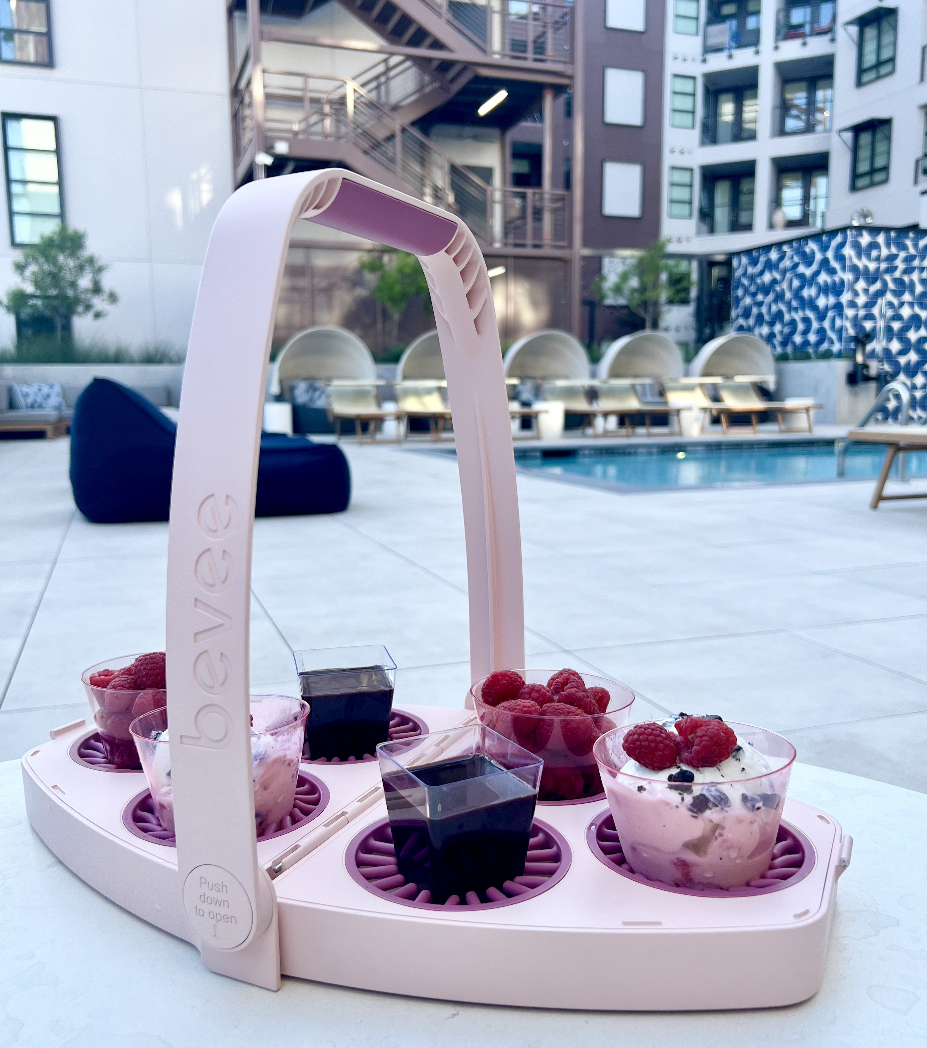 Bevee - Wholesale Serving Tray - 6-Cup Reusable Drink Carrier 14