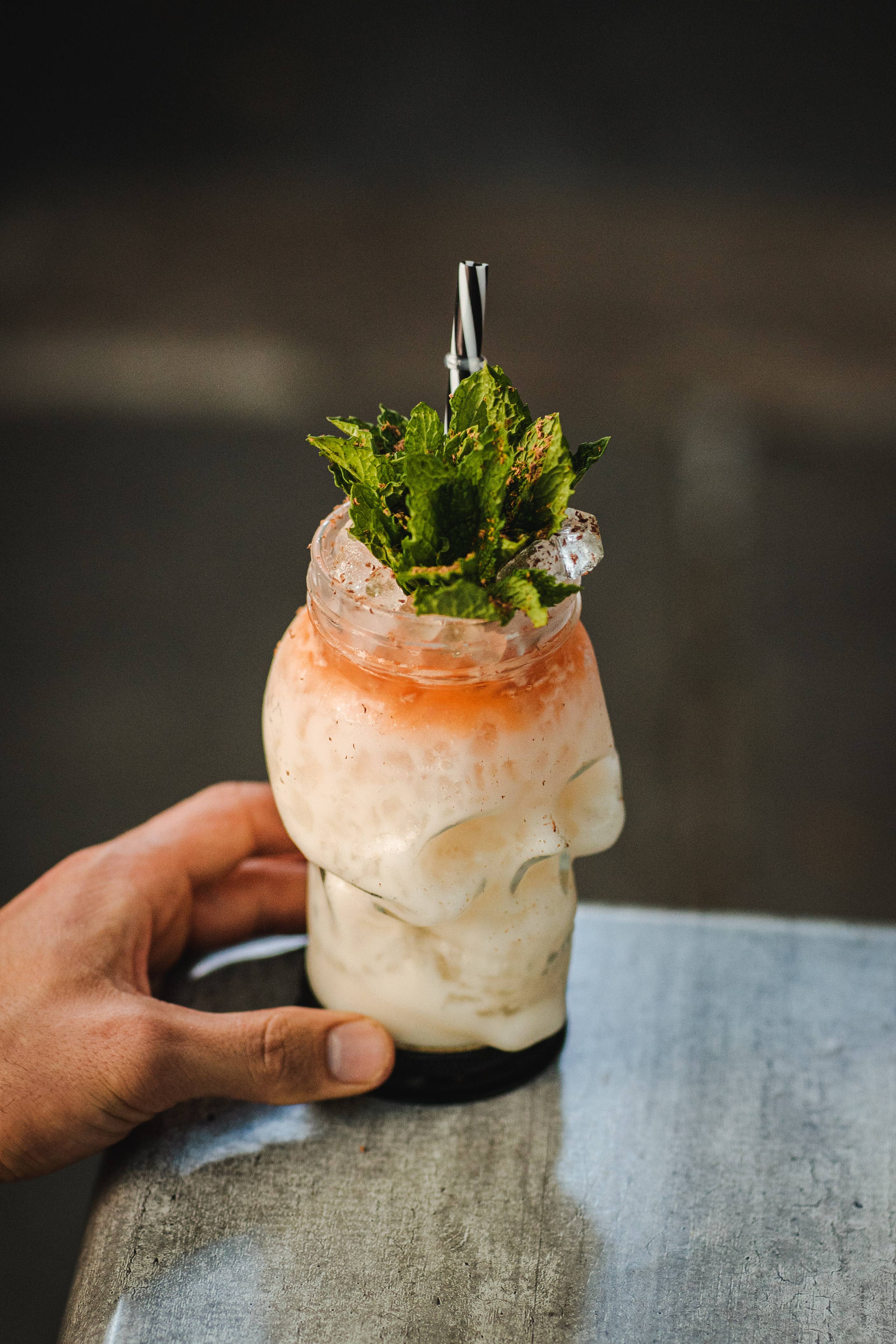 Hospitality Glass - Vendita all'ingrosso Barattoli - Barattolo da 17,5 oz a forma di teschio2