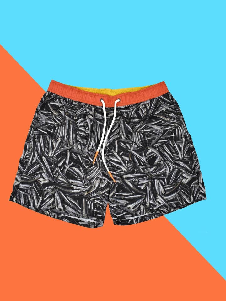 STRANDSHORTS VOOR HEREN ANSJOVIS IN WONDERLAND voor wholesale door TASTY beachwear&beyond