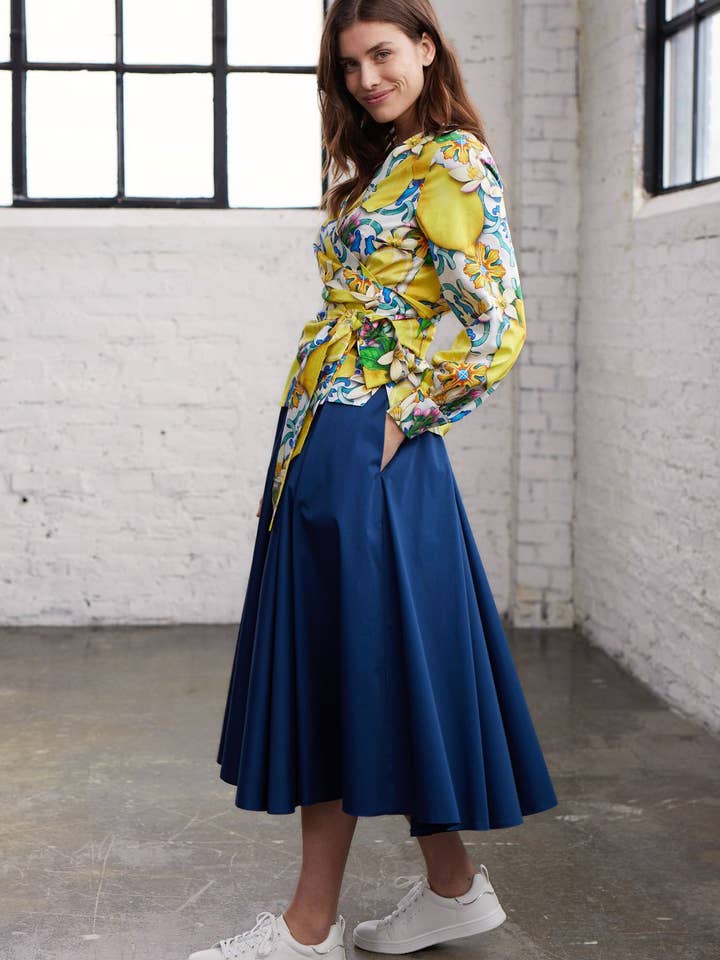 Marianna Déri GmbH - Wholesale Skirt - Women's - Navy blue pleated cotton satin skirt