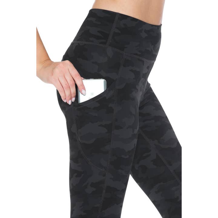 MULTI Premium Nylon Activewear Print Capri Leggings (25" Indersøm) for engroshandel på Faire