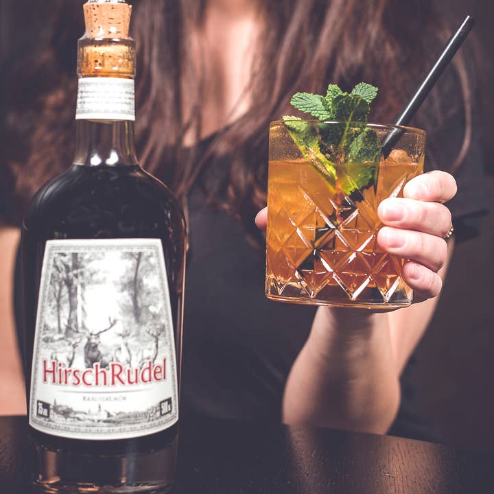 Hirschrudel - Wholesale Liqueur - HirschRudel liqueur2