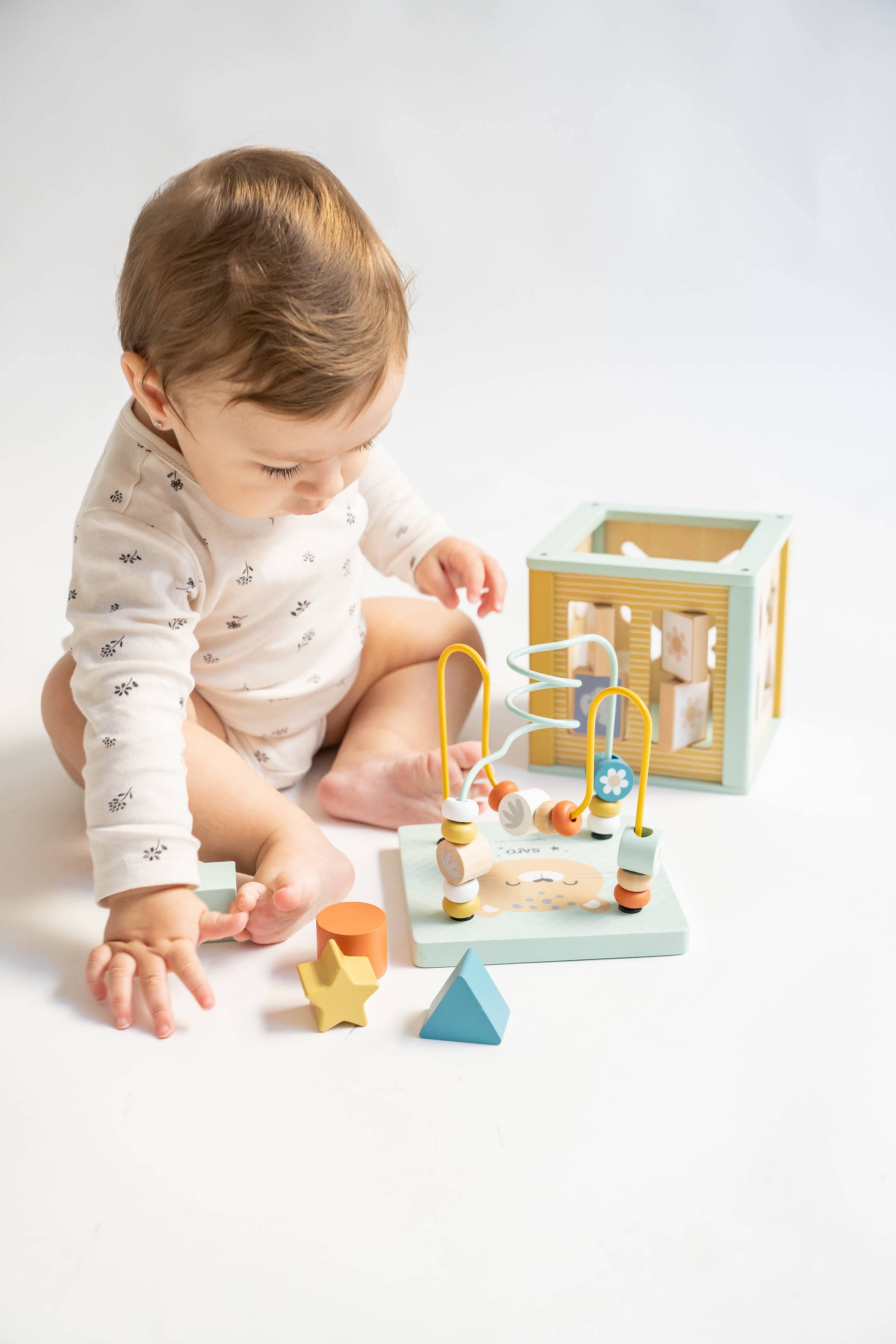 Saro / Kalencom - Wholesale Houten speelgoed - Kinderen - Kubus met meerdere activiteiten2