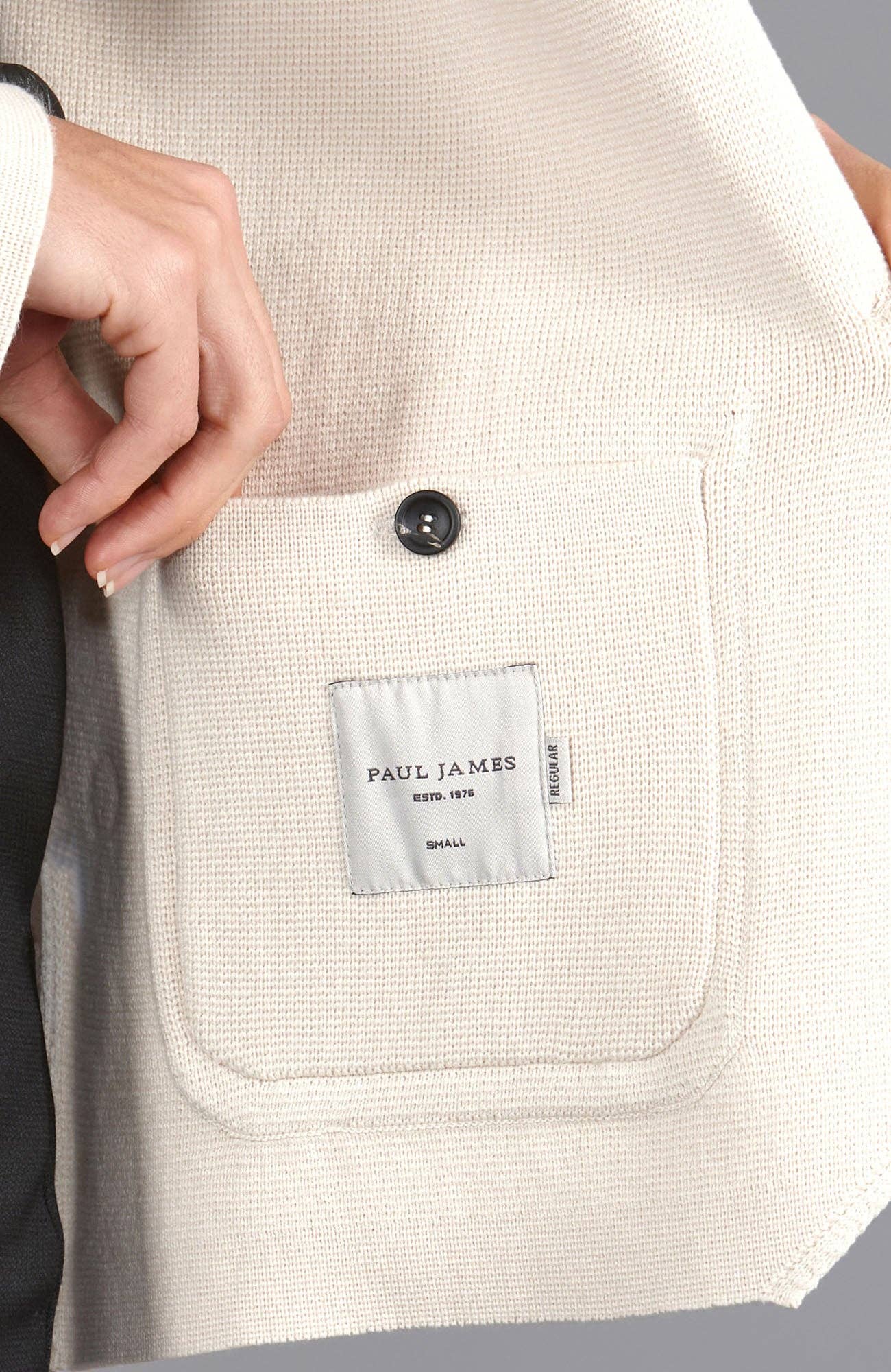 Paul James Knitwear – wholesale Blazer - Dam – Stickad kavaj i medelvikt bomull avslappnad passform för kvinnor7