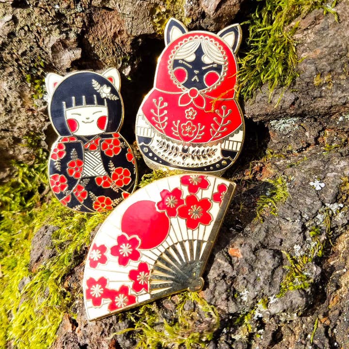 Opalescent Eel Illustration & Design - Wholesale Lapel Pin/Button - Sakura Motif enamel pin set (red & gold)3