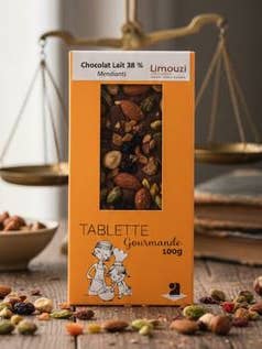 Milk Chocolate Tablet with Mendiants 100g for wholesale by Limouzi Saveurs