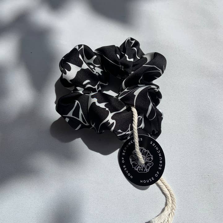 House of Scrunchies - Wholesale Scrunchie - Women’s - Scrunchie - Black/White Flowers - Recycled