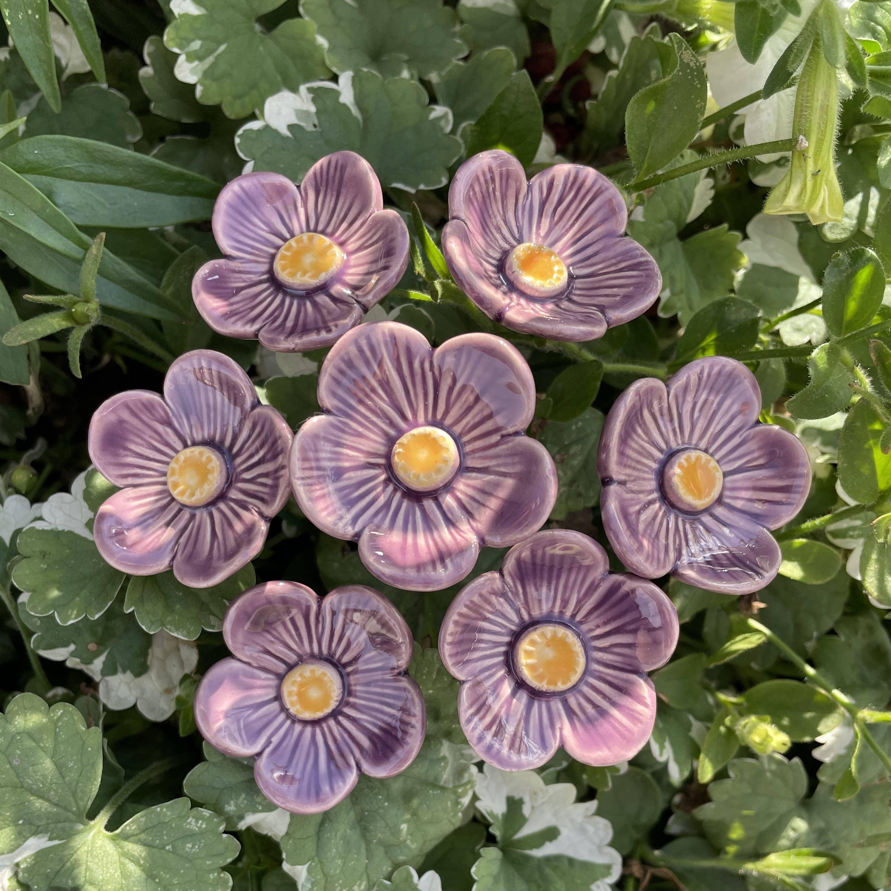 Pannonhem AB. - Wholesale Artificial Flowers - Ceramic Purple Plum blossoms,Plant stake5