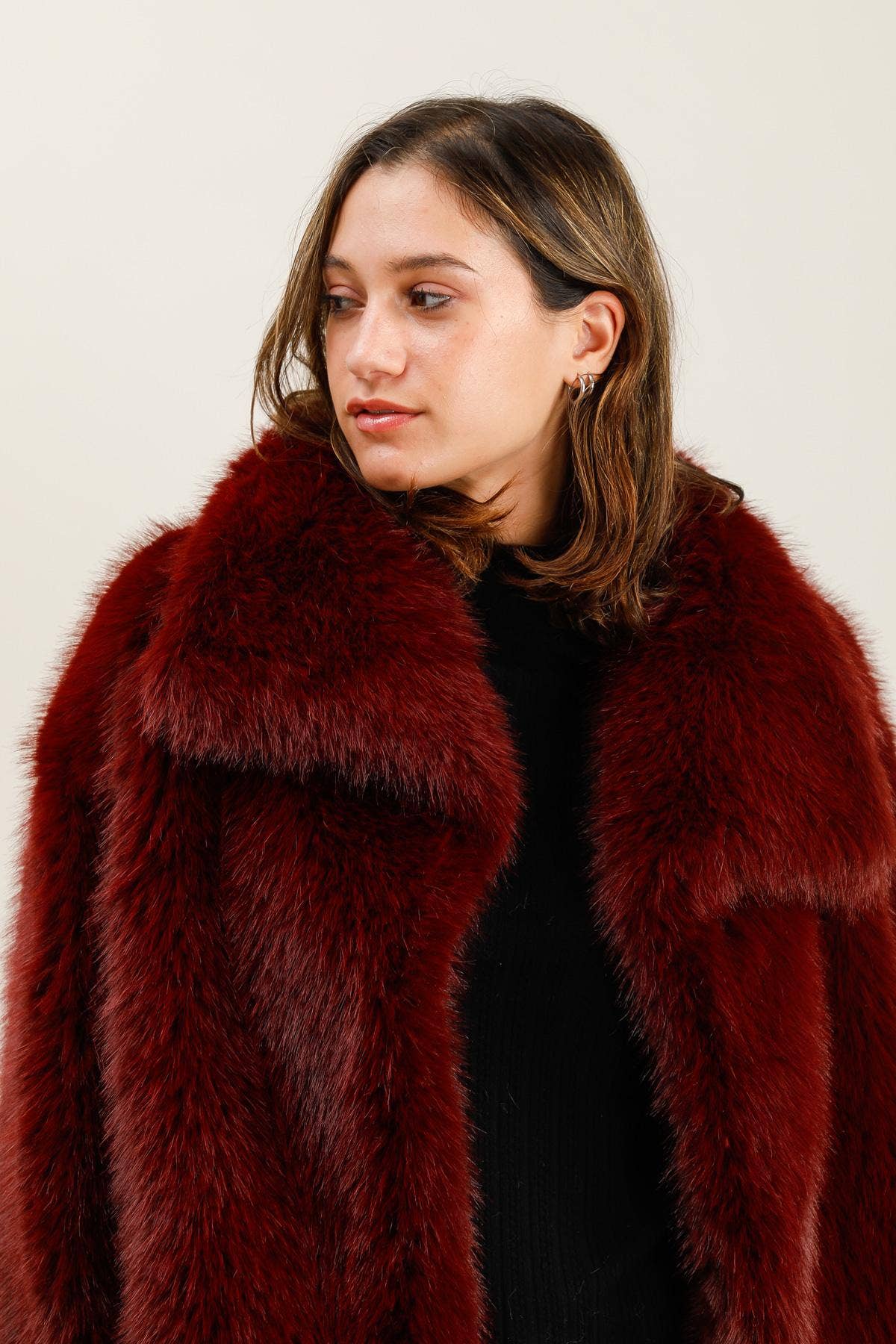 DIX-ONZE - Wholesale Fur/Faux Fur Coat - Women's - Short Faux Fur Jacket – Elegance & Softness10