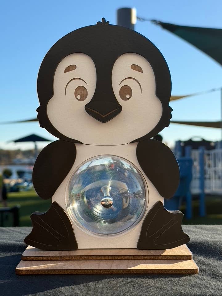 Grote Pinguïn Spaarpot | Pinguïn Bal Spaarpot -~38 cm hoog voor wholesale door Deer Custom Designs