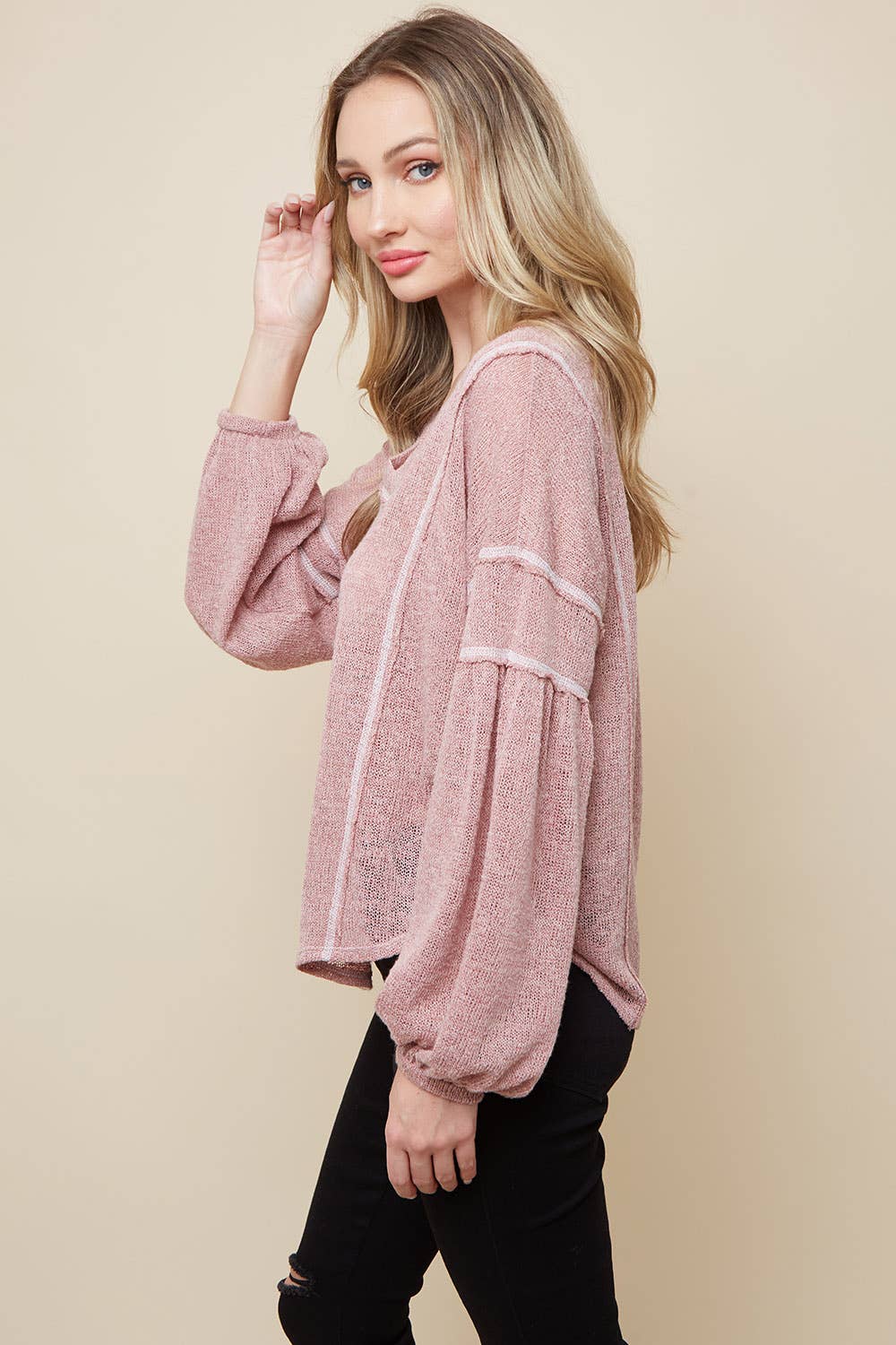 Saints & Hearts – Top de malha - Mulher por atacado – ST3382A CAMISOLA MALVA COM DECOTE EM V LONGO EM MALHA SLV2