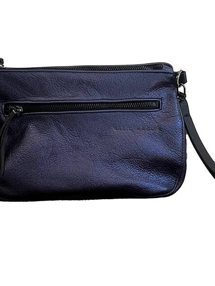 Pochette à poignet saphir métallisé pour la vente par Basil Racuk