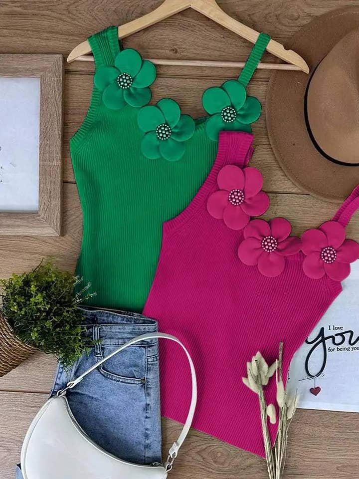 Queen Fashion - Wholesale Tank Top - Women's - floral pattern beaded knit tank top1