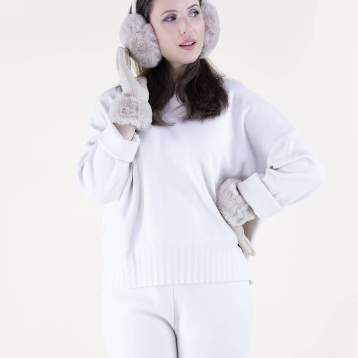 Greater Goods Imports & Wholesale - Wholesale Earwarmers/Ear Muffs - Women's - WC0003 MS00108 Ear muffs1