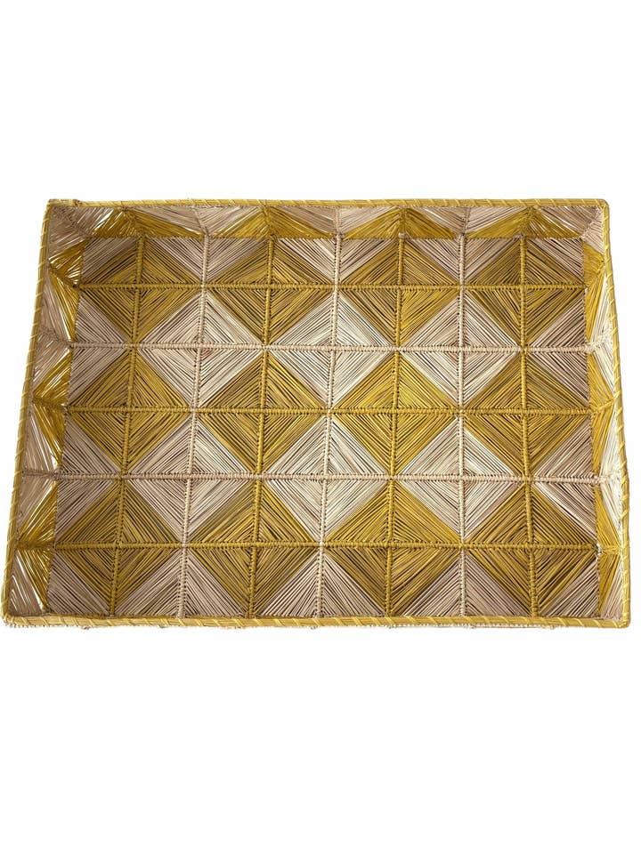 Solgul Bricka för wholesale av Isla Capricho Homeware