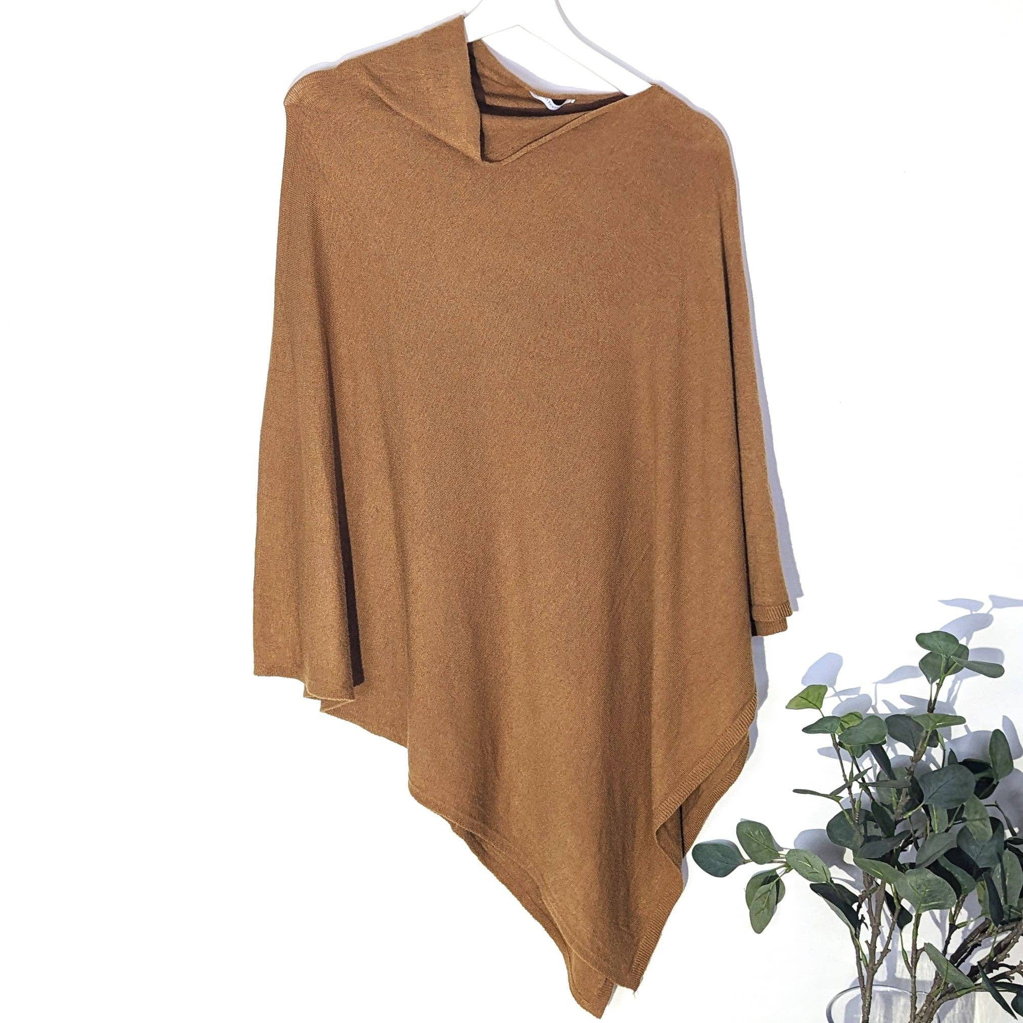 Tempest Designs – wholesale Poncho – Women's – Plain classic fine knit poncho (S-L)2