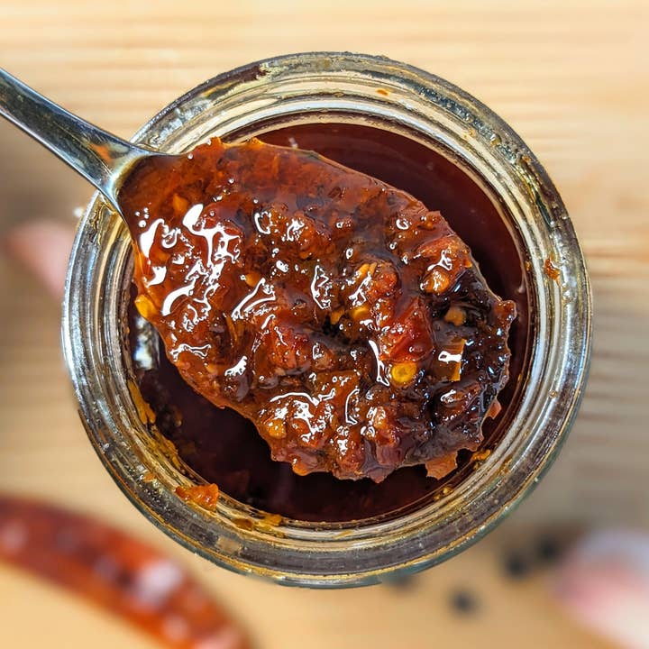 Yok Chan's Chilli Oil – wholesale Hot sauce – Yok Chan’s Chilli Oil5