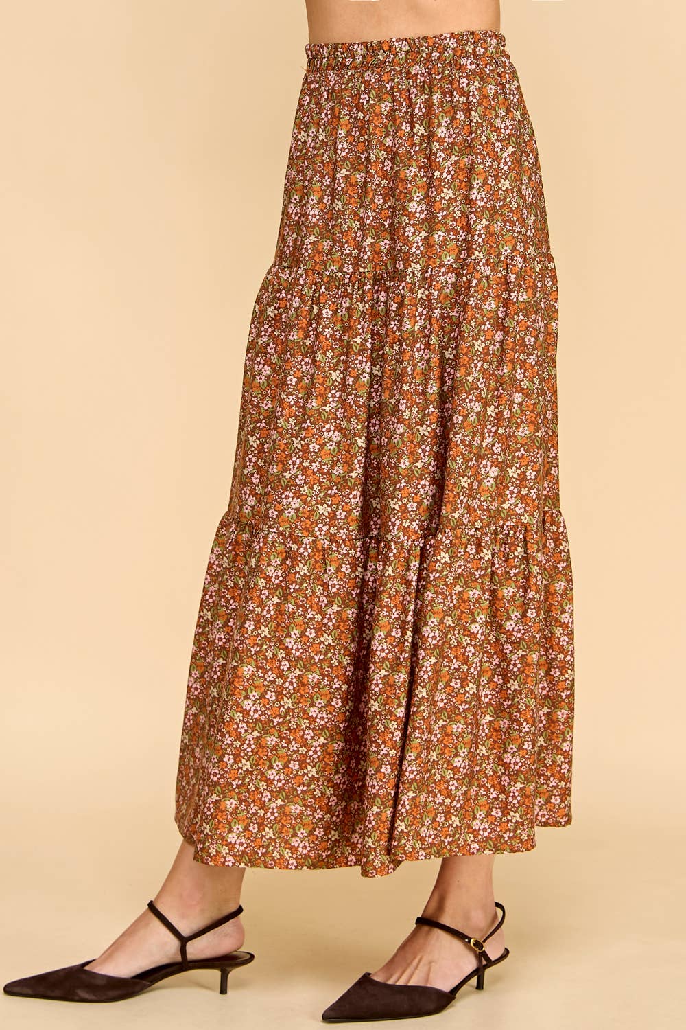 Rost Rostfärgad blommig maxikjol med volanger – Bohemisk långkjol för kvinnor för wholesale på Faire4