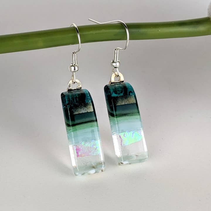 Alcala Designs - Wholesale Dangle Earrings - Alcala Aquascape 1.0 Peacock Shimmer Beach
Dangle Earrings