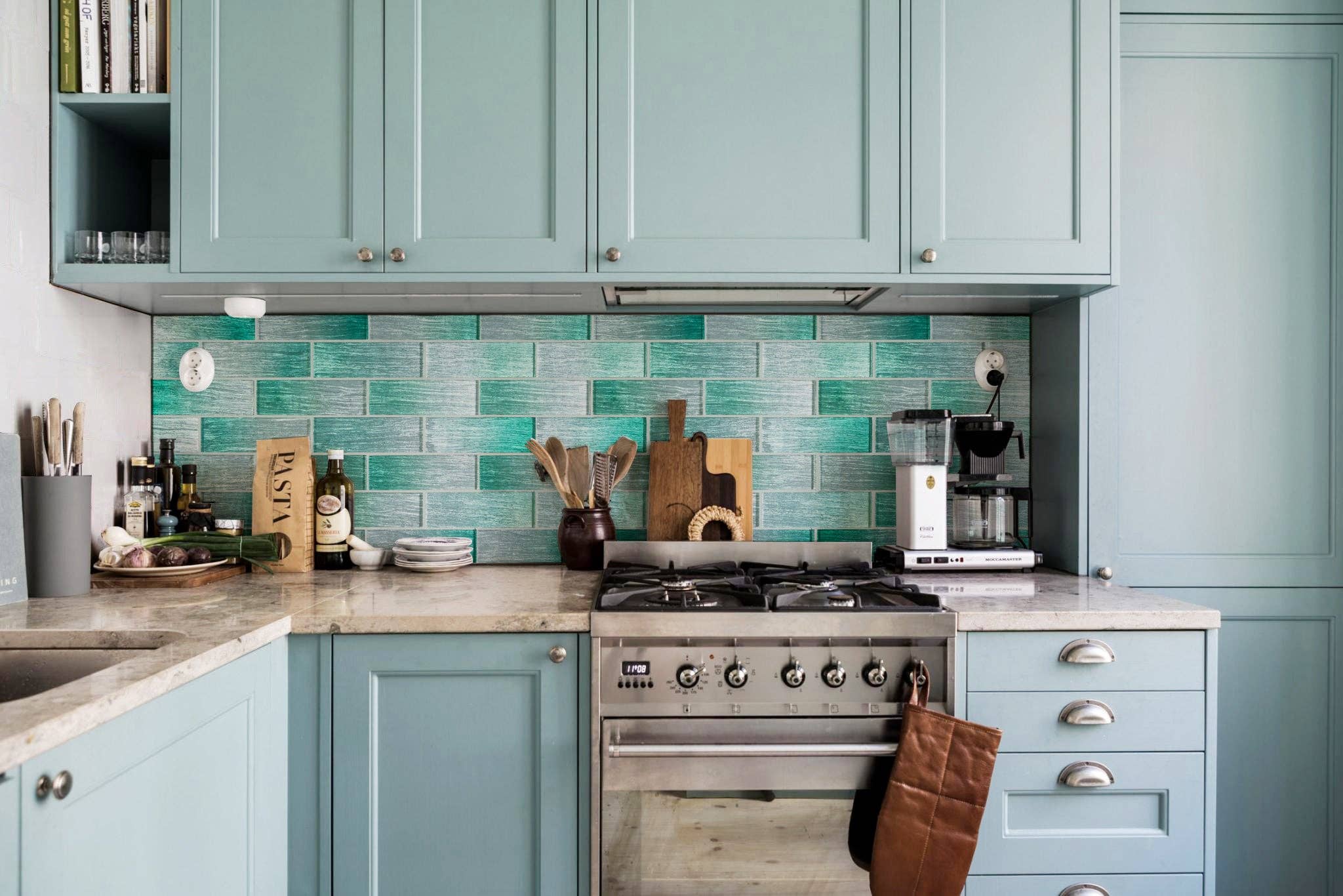 WS Tiles - Wholesale Wall Tile - 2" x 6" Foil Glass Mosaic Subway Tile, Backsplash for Kitchen and Bathroom - 5 Square Feet Per Carton - Foil Silver and Aqua Blue7