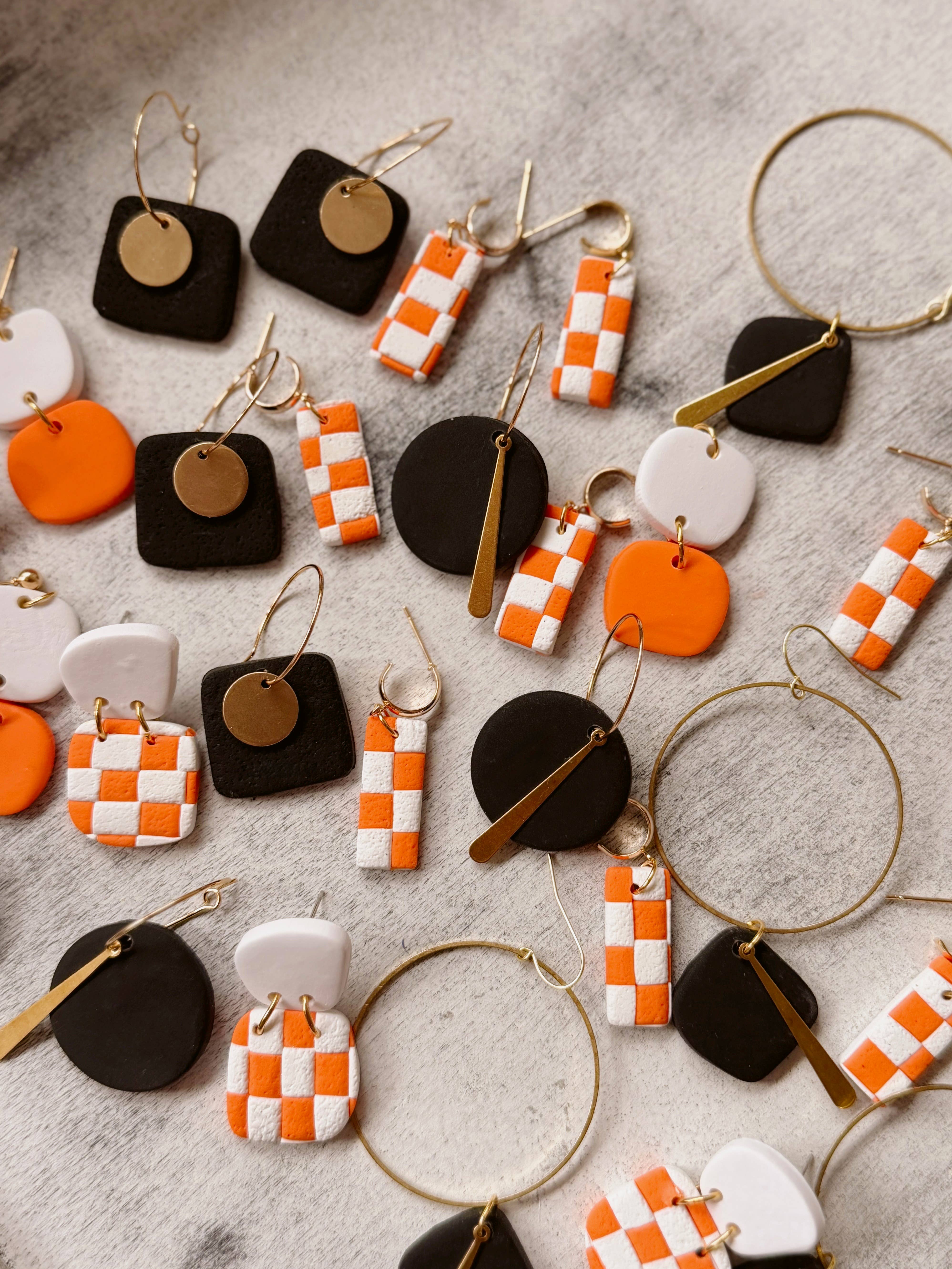 Sweet Tree - Wholesale Dangle Earrings - Checkered Tennessee Vols Earrings | Orange, White, Gifts2