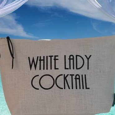 White makeup bag for wholesale by Alex Doré Paris